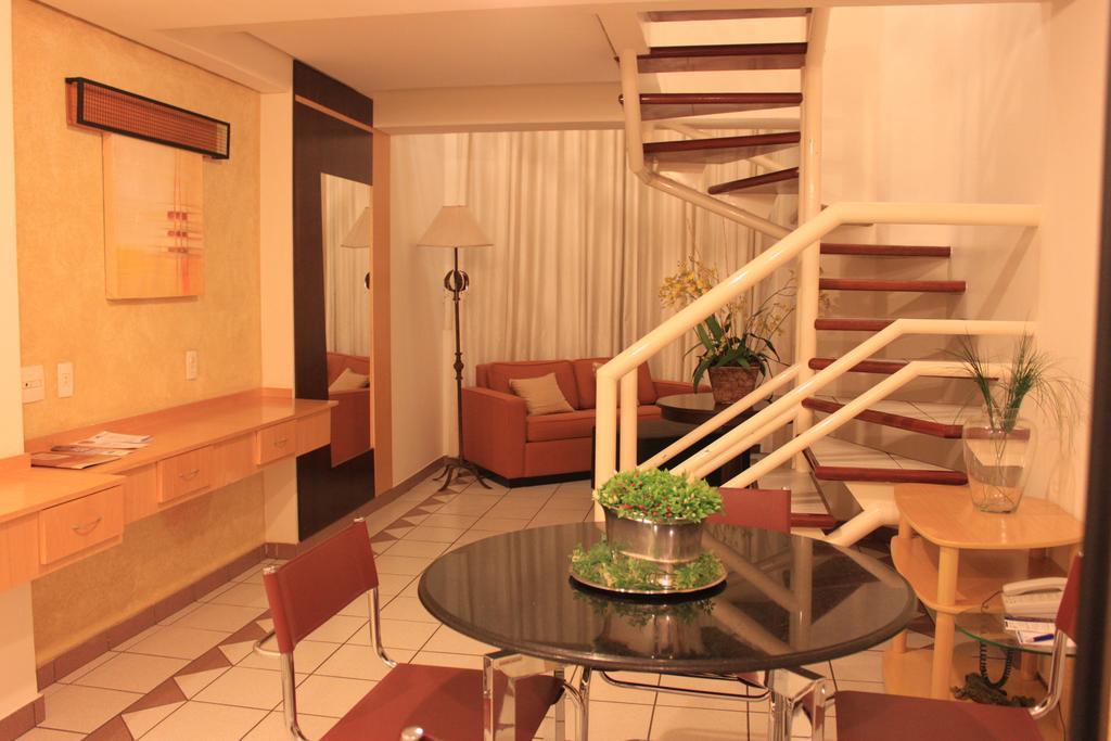 Bahamas Suite Hotel กัมโปกรันเด ภายนอก รูปภาพ