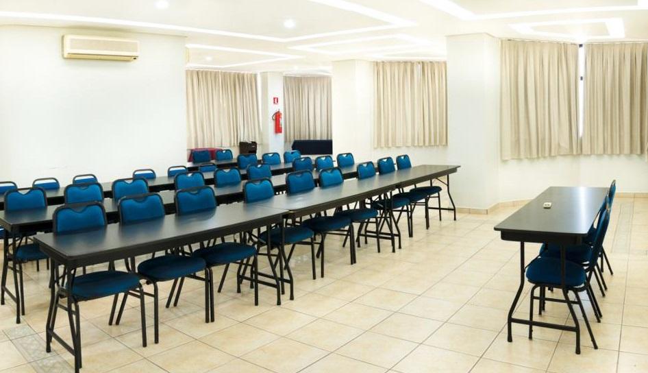 Bahamas Suite Hotel กัมโปกรันเด ภายนอก รูปภาพ