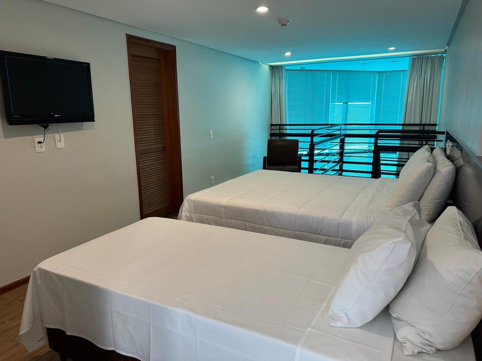Bahamas Suite Hotel กัมโปกรันเด ภายนอก รูปภาพ