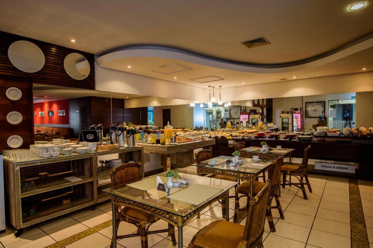 Bahamas Suite Hotel กัมโปกรันเด ภายนอก รูปภาพ