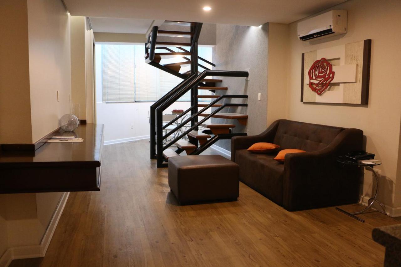 Bahamas Suite Hotel กัมโปกรันเด ภายนอก รูปภาพ