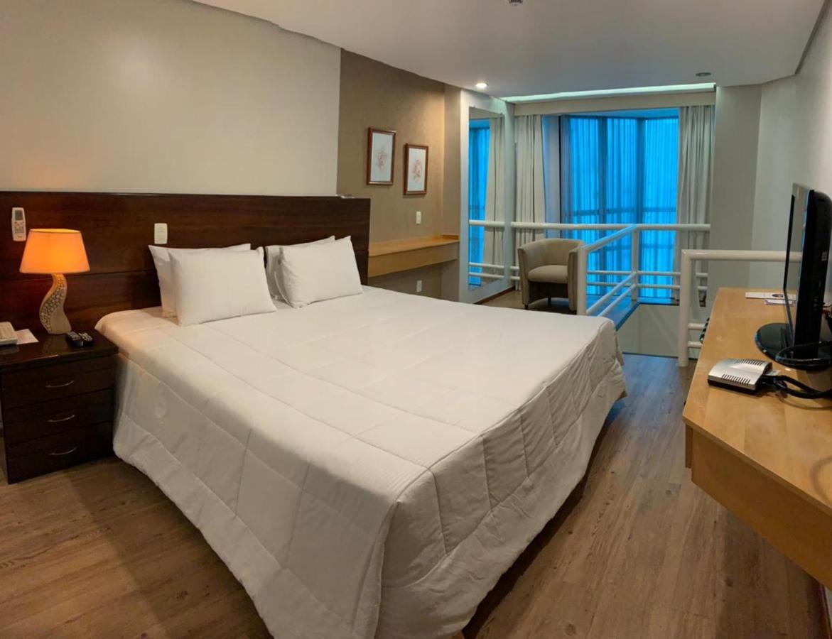 Bahamas Suite Hotel กัมโปกรันเด ภายนอก รูปภาพ
