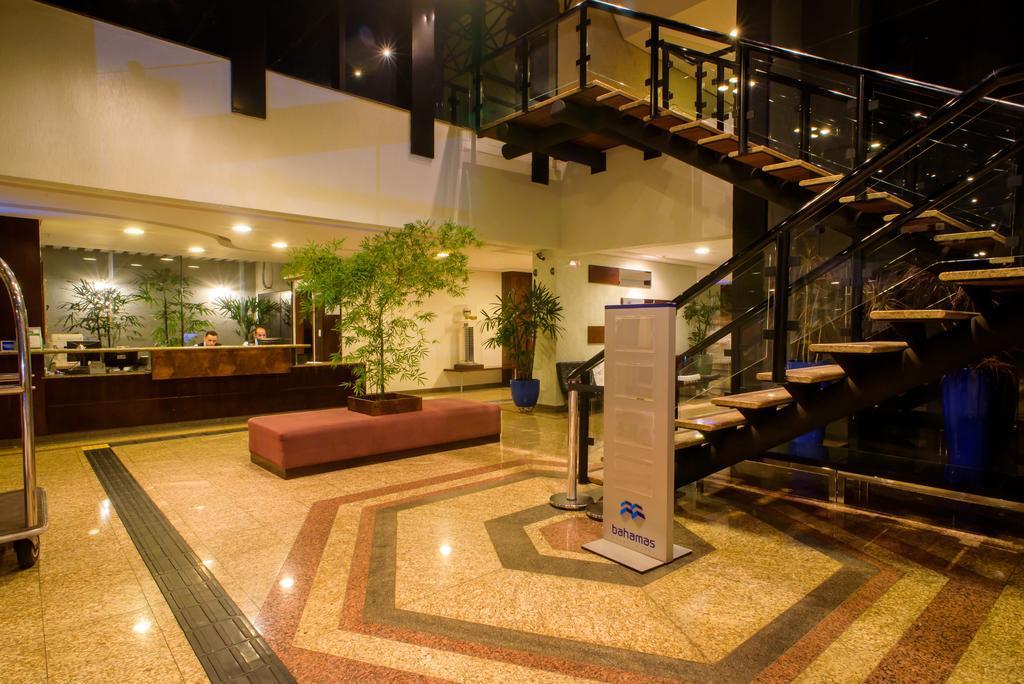 Bahamas Suite Hotel กัมโปกรันเด ภายนอก รูปภาพ